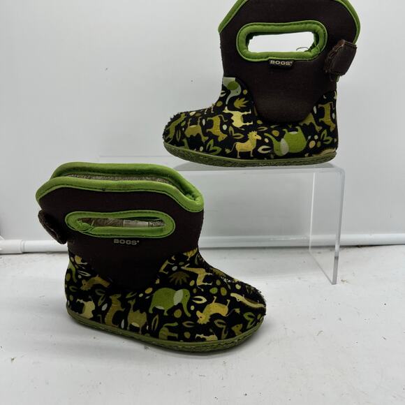 Bogs Baby Snow Boots Kids Toddler 6 Pull On Strap Winter Green Zoo Animals - Picture 1 of 8